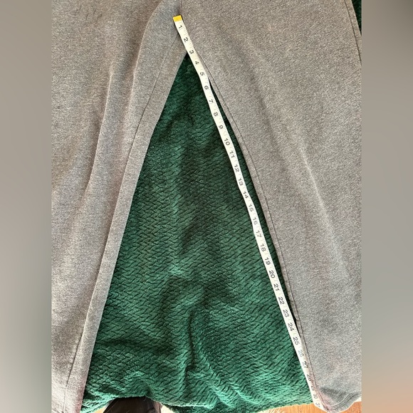 Women’s GAP Grey Sweatpants - Picture 6 of 8